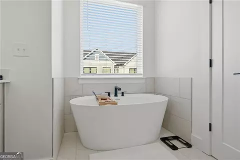 Bath - 375 Walker Ave, Roswell, GA 30076 photo 3 of 4