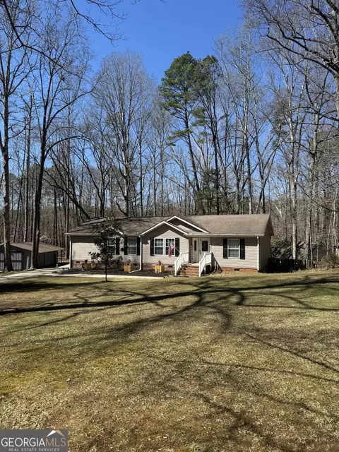 272 Lakeside Trl, Martin, GA 30557