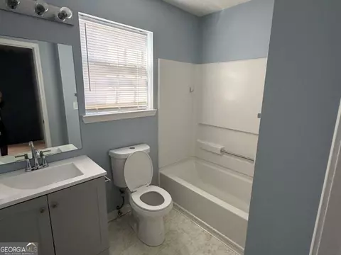 Bath - 2409 Brianna Dr, Hampton, GA 30228 photo 2 of 6