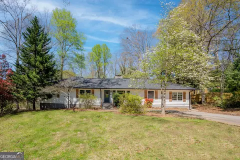 576 Stillwood Dr, Gainesville, GA 30501