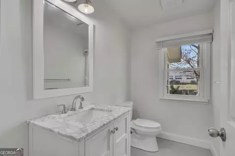 Bath - 3940 Forrest Ct, Chamblee, GA 30341 photo 3 of 5