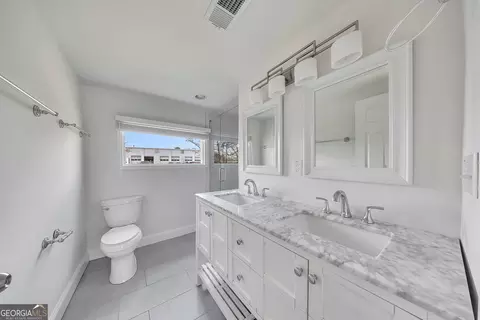 Bath - 3940 Forrest Ct, Chamblee, GA 30341 photo 1 of 5