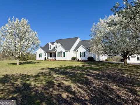 494 S Broad St, Bowman, GA 30624