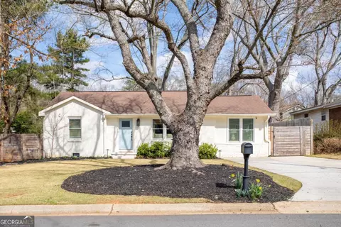 545 Woodale Dr SE, Smyrna, GA 30080