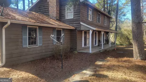 963 Blackberry Ct, Ellenwood, GA 30294