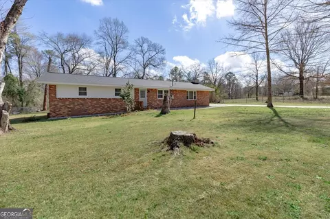Exterior - 210 Webb St, Warner Robins, GA 31093 photo 2 of 10