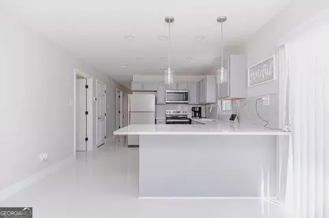 Kitchen - 210 Webb St, Warner Robins, GA 31093 photo 1 of 7