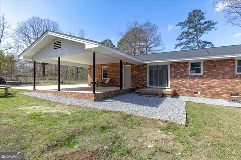 Exterior - 210 Webb St, Warner Robins, GA 31093 photo 7 of 10