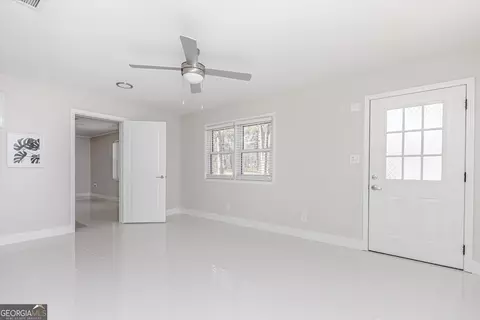 Living - 210 Webb St, Warner Robins, GA 31093 photo 6 of 6