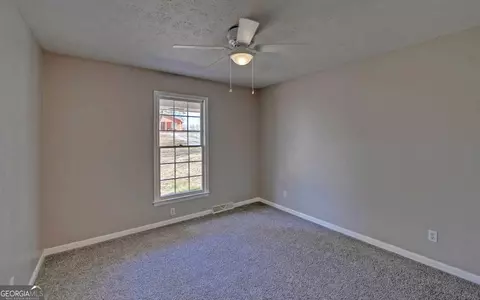 Bedroom - 704 Skyline Dr, Toccoa, GA 30577 photo 4 of 8