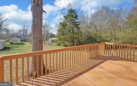 Exterior - 704 Skyline Dr, Toccoa, GA 30577 photo 6 of 10