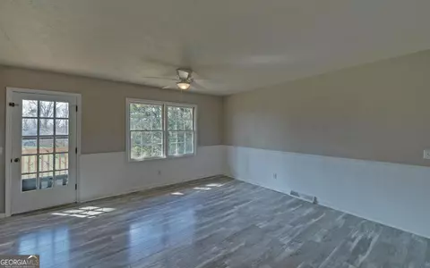 Living - 704 Skyline Dr, Toccoa, GA 30577 photo 6 of 6