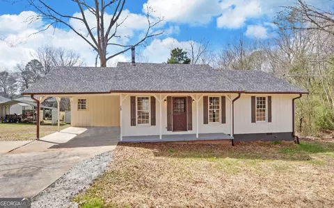 704 Skyline Dr, Toccoa, GA 30577