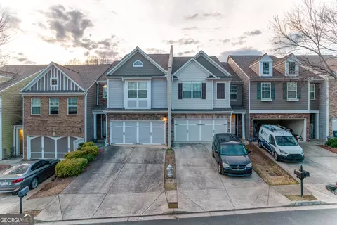 961 Pierce Ivy Ct, Lawrenceville, GA 30043