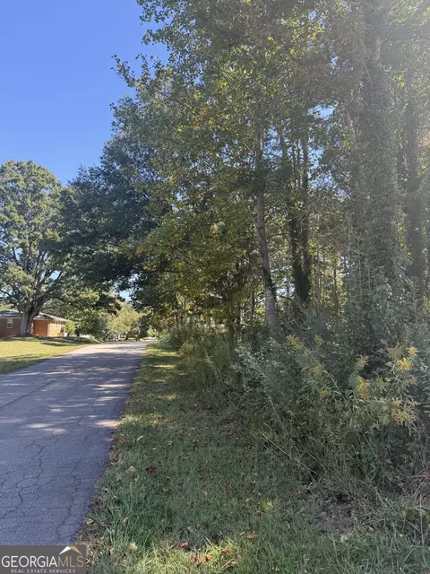 5666 Mcleod St, Lula, GA 30554 photo 2