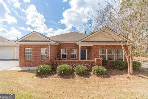 347 Villa Park Cir, Stone Mountain, GA 30087