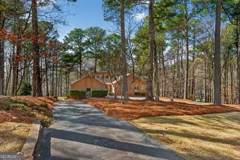 Exterior - 2005 Foxcroft Dr, Lagrange, GA 30240 photo 3 of 24