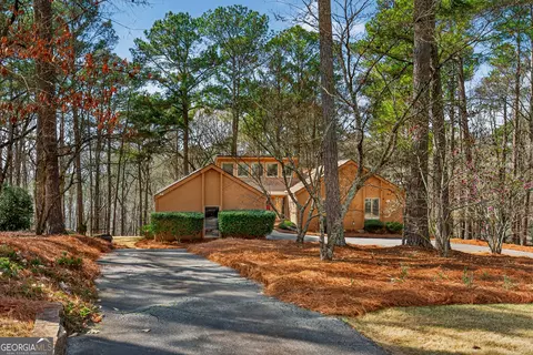 Exterior - 2005 Foxcroft Dr, Lagrange, GA 30240 photo 6 of 24
