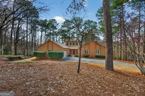 Exterior - 2005 Foxcroft Dr, Lagrange, GA 30240 photo 7 of 24