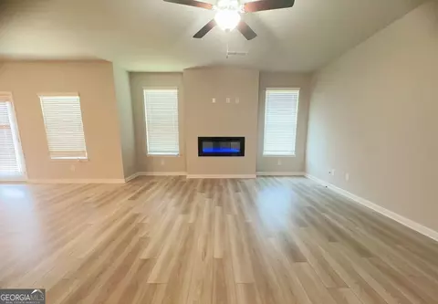 Living - 446 Sawmill Trce, Hampton, GA 30228 photo 1 of 1