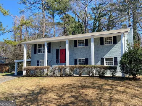 1400 Cornwall Rd, Decatur, GA 30032