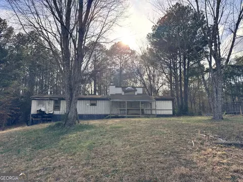80 Pine Needle Trl SE, Cartersville, GA 30121