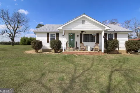 427 Pulaski High School Rd, Pineview, GA 31071