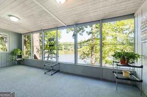 196 Horseshoe Bend Rd, Jackson, GA 30233
