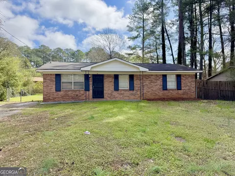 4 Highland Park Ct, Newnan, GA 30263