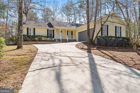 1487 Queen Anns Ln, Macon, GA 31220
