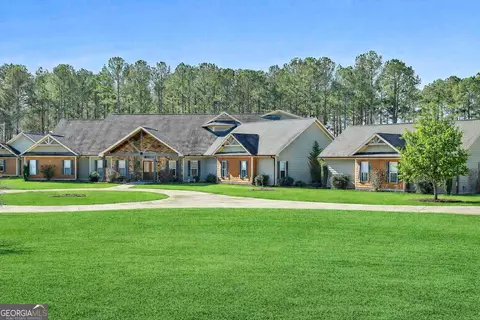 2161 Bear Creek Rd, Moreland, GA 30259