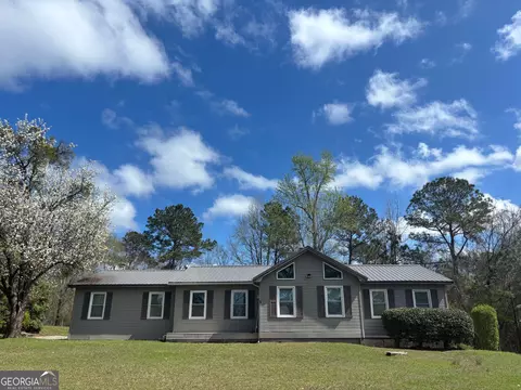 121 Girl Scout Rd, Lizella, GA 31052