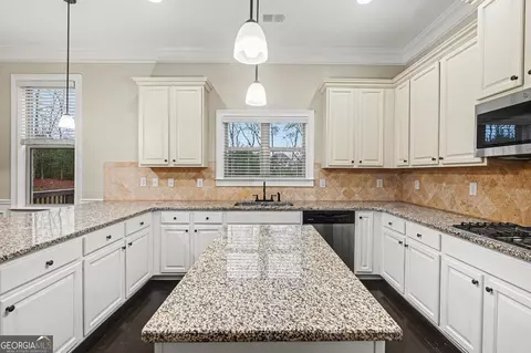 Kitchen - 2324 Braunsroth Ln, Hampton, GA 30228 photo 2 of 3