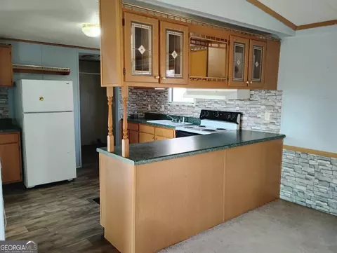 Kitchen - 2331 Kesler Rd, Carnesville, GA 30521 photo 3 of 3