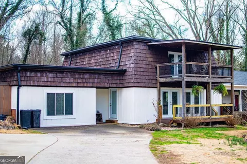 210 Don Rich Dr, Carrollton, GA 30117