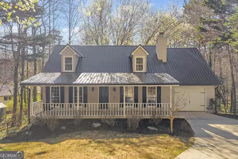 694 Lovers Ln, Toccoa, GA 30577