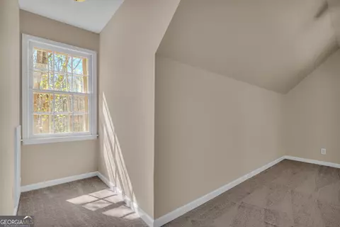 Entry Way - 694 Lovers Ln, Toccoa, GA 30577 photo 5 of 6