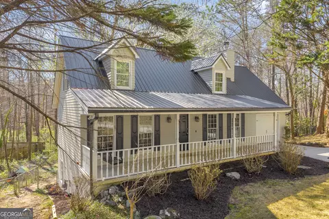 Exterior - 694 Lovers Ln, Toccoa, GA 30577 photo 3 of 5