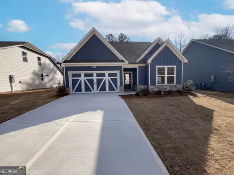 8 Mayhaw Pt, Sharpsburg, GA 30277