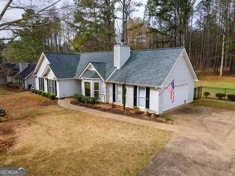 90 Jeb Stuart Dr, Newnan, GA 30265