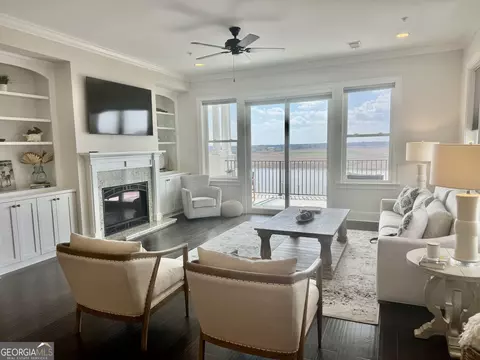227 Fort King George Dr, Darien, GA 31305