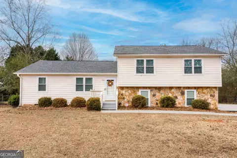 1426 Raintree Dr, Snellville, GA 30078