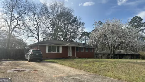 434 Dixie Lee Ln, Stone Mountain, GA 30083