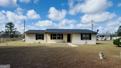 747 Ralph Perry Cir, Collins, GA 30421