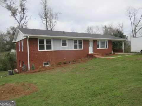 7 Linden Dr, Newnan, GA 30263