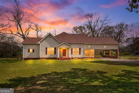 38 Bowden St, Locust Grove, GA 30248