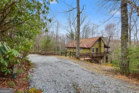 Exterior - 559 Maple Leaf Dr, Dillard, GA 30537 photo 2 of 13