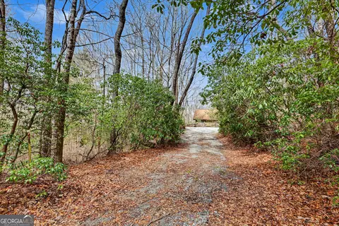 Exterior - 559 Maple Leaf Dr, Dillard, GA 30537 photo 5 of 13