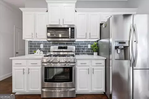 Kitchen - 1380 Commonwealth Ln, Grayson, GA 30017 photo 3 of 4