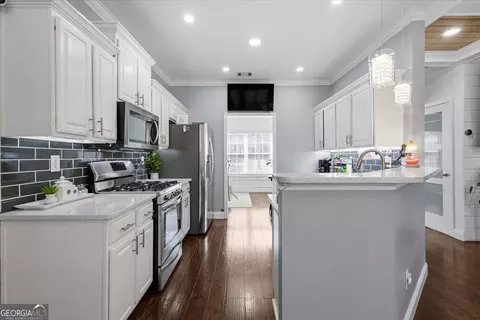 Kitchen - 1380 Commonwealth Ln, Grayson, GA 30017 photo 1 of 4